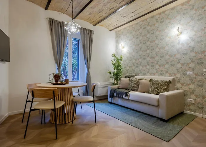 Mia Charming In Trastevere *